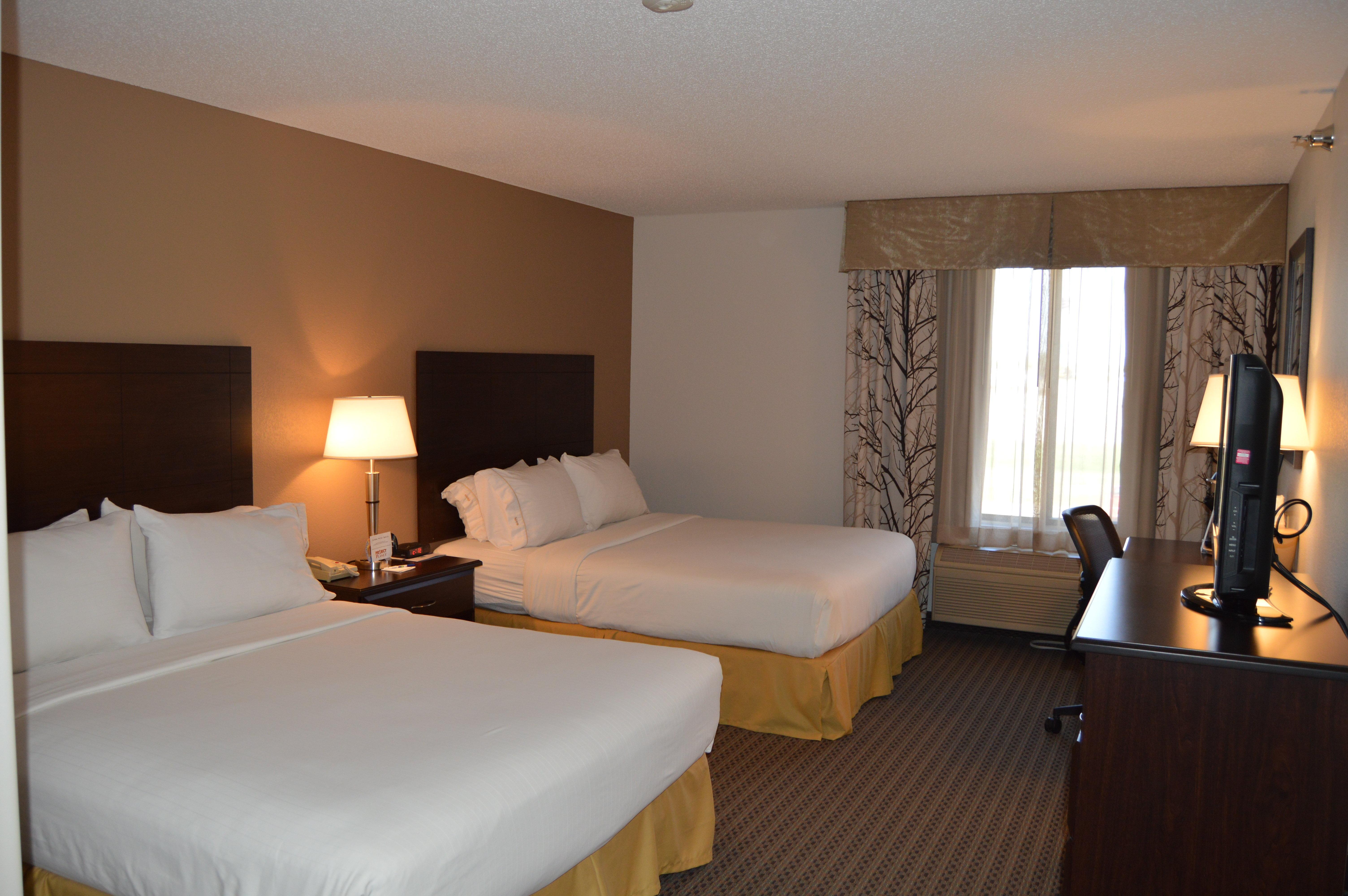 Holiday Inn Express & Suites Winner By Ihg Eksteriør billede